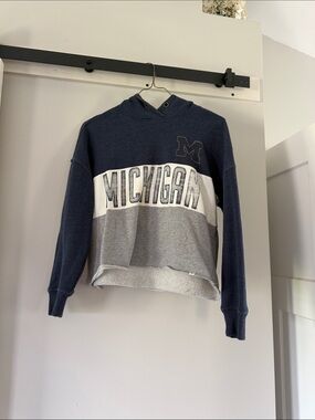 '47 University of Michigan hoodie